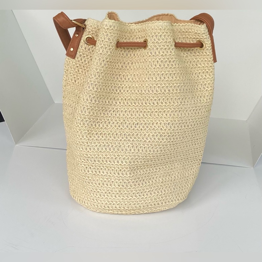 Montce Ali Woven Bucket Bag, Crossbody Bag, Sac Bag, Shoulder Bag 🎉HP🎉 - Picture 2 of 14